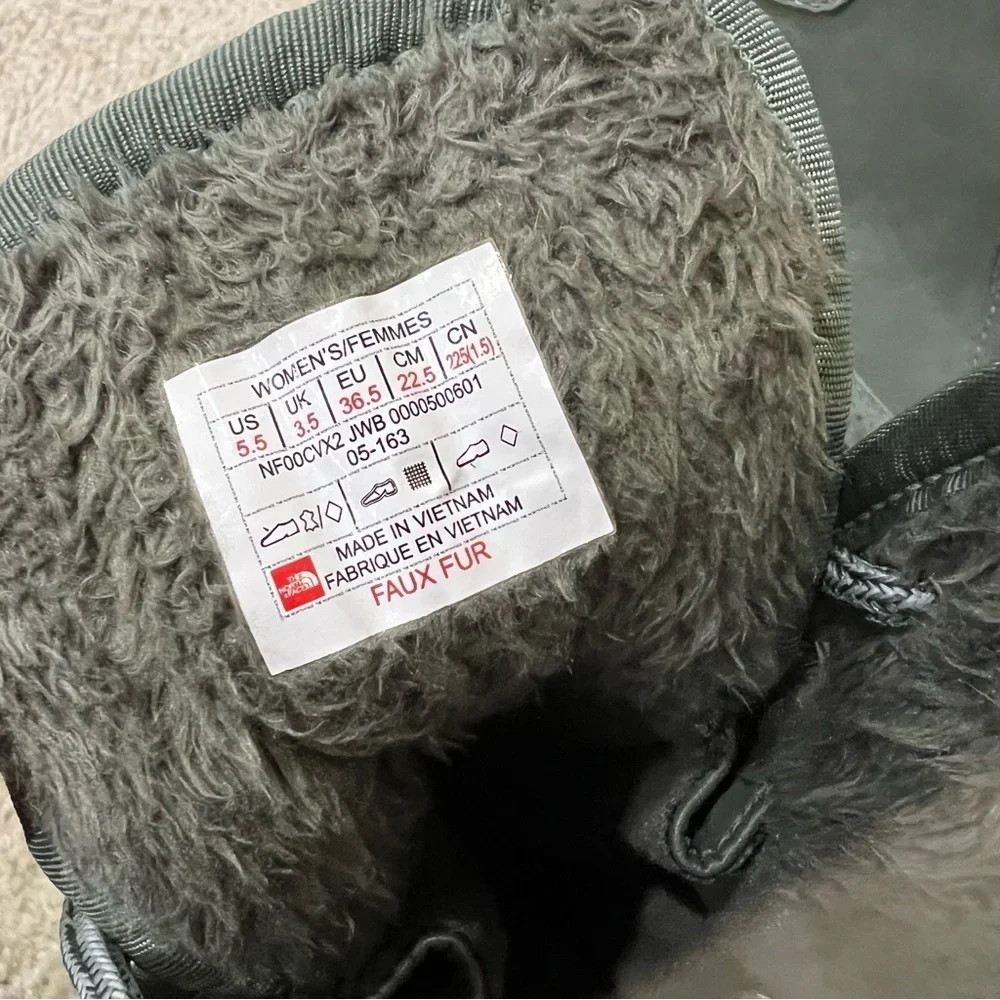 The North Face Women Shellista II Dachund Green Mid Winter Boots Size 5.5,
